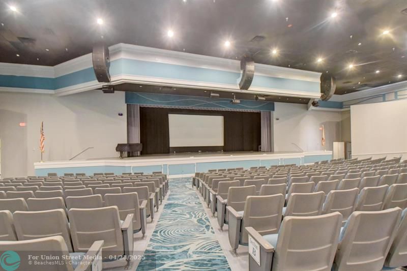 204 Burgundy E Delray Beach FL 33484