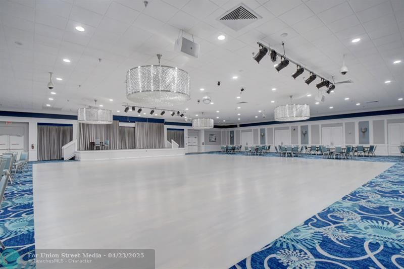 204 Burgundy E Delray Beach FL 33484