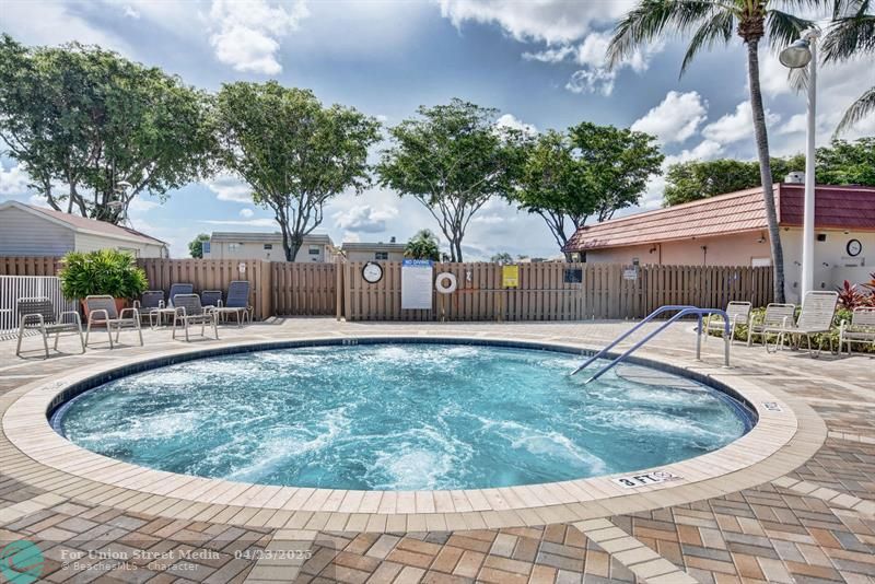 204 Burgundy E Delray Beach FL 33484