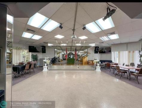 2650 NW 49th Avenue Lauderdale Lakes FL 33313