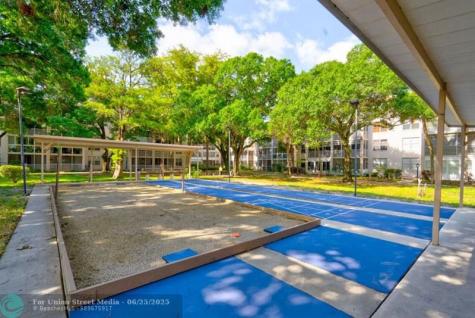 2650 NW 49th Avenue Lauderdale Lakes FL 33313