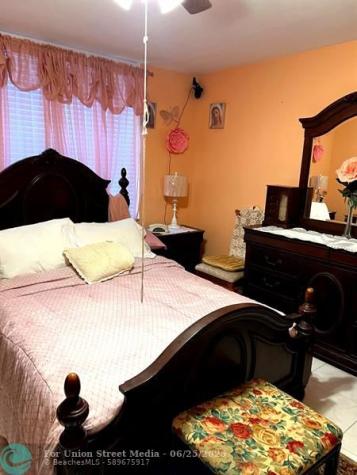 2650 NW 49th Avenue Lauderdale Lakes FL 33313