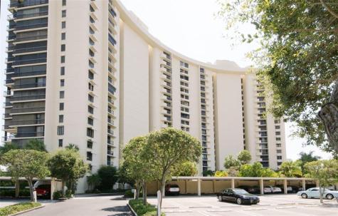 2480 Presidential Way West Palm Beach FL 33401