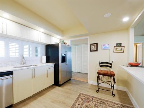 2480 Presidential Way West Palm Beach FL 33401