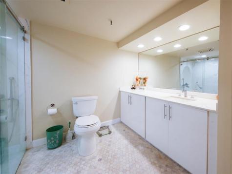 2480 Presidential Way West Palm Beach FL 33401