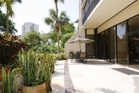 2480 Presidential Way West Palm Beach FL 33401