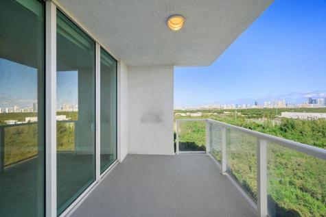 14951 Royal Oaks Lane North Miami FL 33181