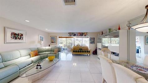 8460 Casa Del Lago Boca Raton FL 33433
