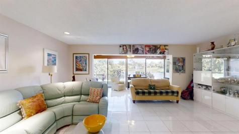 8460 Casa Del Lago Boca Raton FL 33433