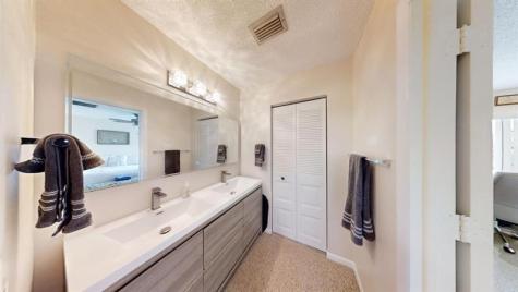 8460 Casa Del Lago Boca Raton FL 33433