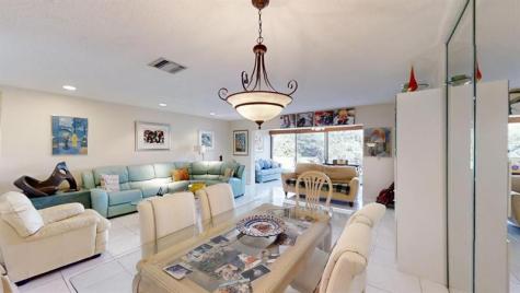 8460 Casa Del Lago Boca Raton FL 33433