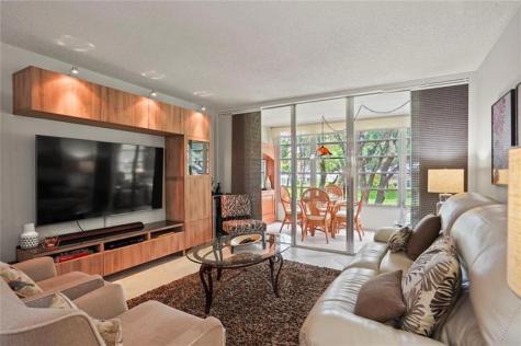 2998 NW 48th Terrace Lauderdale Lakes FL 33313