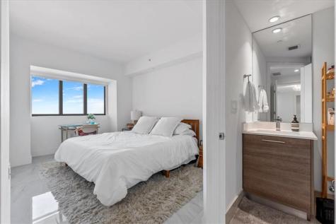 650 NE 32nd Street Miami FL 33137