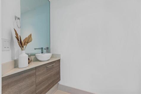 650 NE 32nd Street Miami FL 33137