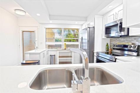 2805 Victoria Way Coconut Creek FL 33066