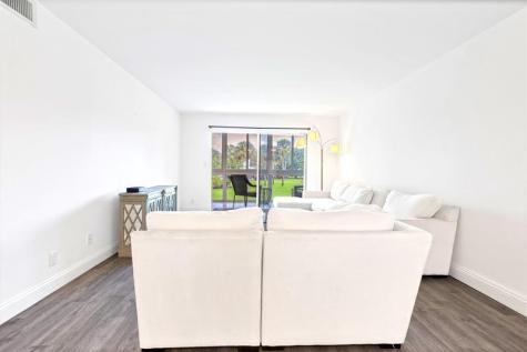 2805 Victoria Way Coconut Creek FL 33066