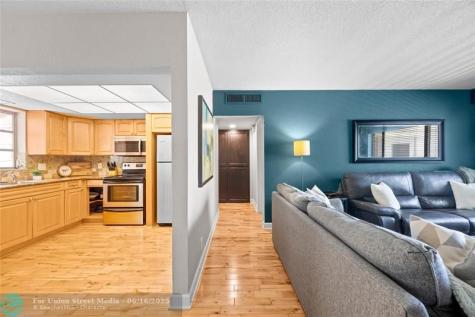 3847 S Circle Drive Hollywood FL 33021