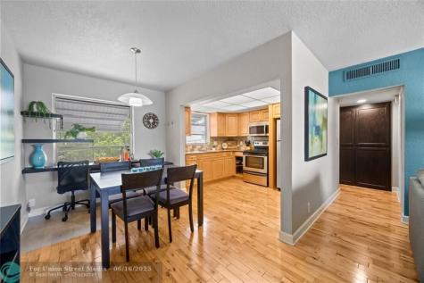 3847 S Circle Drive Hollywood FL 33021