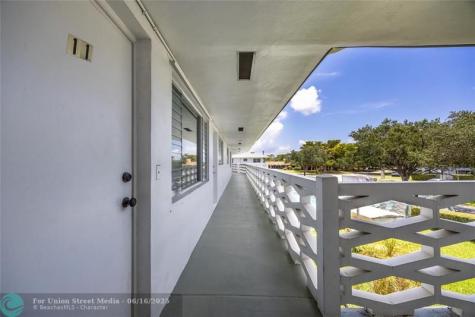 3847 S Circle Drive Hollywood FL 33021