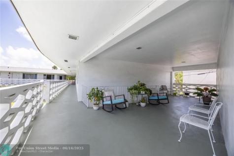 3847 S Circle Drive Hollywood FL 33021