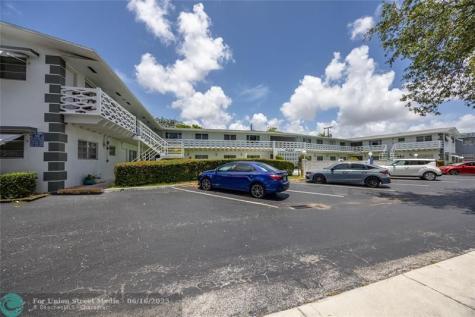 3847 S Circle Drive Hollywood FL 33021