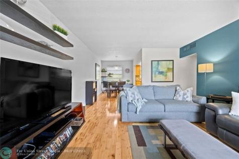 3847 S Circle Drive Hollywood FL 33021