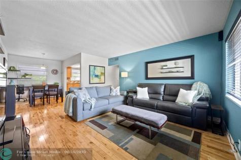 3847 S Circle Drive Hollywood FL 33021