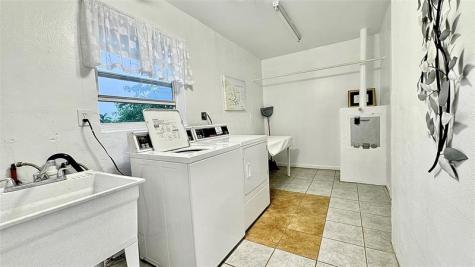 5103 NW 35th Street Lauderdale Lakes FL 33319