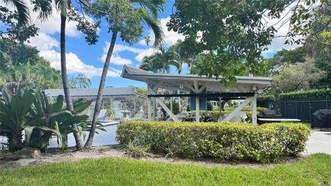5103 NW 35th Street Lauderdale Lakes FL 33319