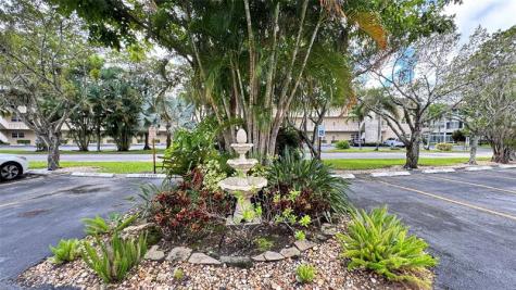 5103 NW 35th Street Lauderdale Lakes FL 33319