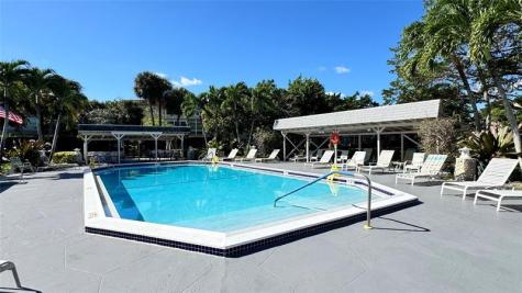 5103 NW 35th Street Lauderdale Lakes FL 33319