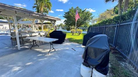 5103 NW 35th Street Lauderdale Lakes FL 33319