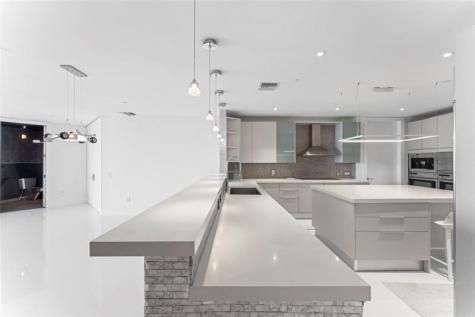 5959 Collins Avenue Miami Beach FL 33140