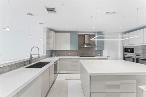 5959 Collins Avenue Miami Beach FL 33140