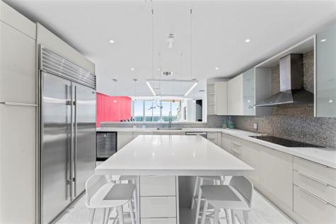 5959 Collins Avenue Miami Beach FL 33140