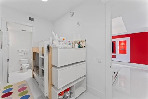 5959 Collins Avenue Miami Beach FL 33140