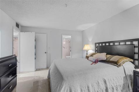 8220 SW 24th Street North Lauderdale FL 33068