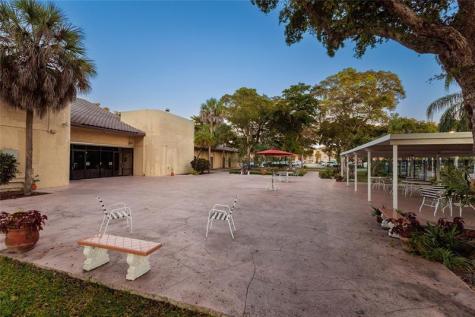 8220 SW 24th Street North Lauderdale FL 33068