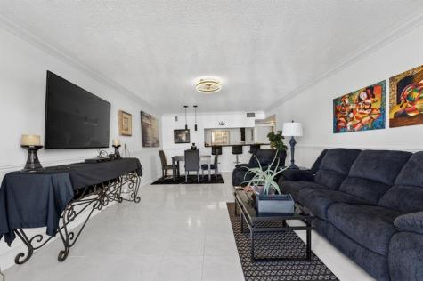 1149 Hillsboro Mile Pompano Beach FL 33062