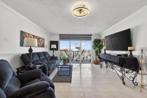 1149 Hillsboro Mile Pompano Beach FL 33062