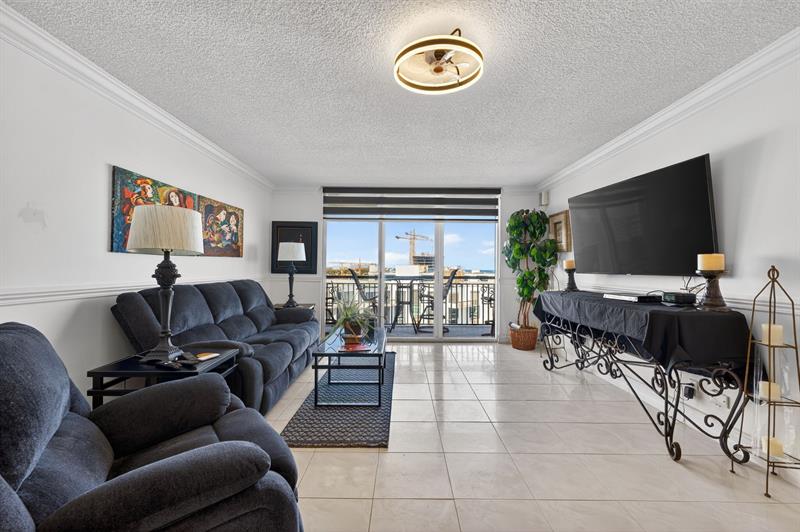 1149 Hillsboro Mile Pompano Beach FL 33062