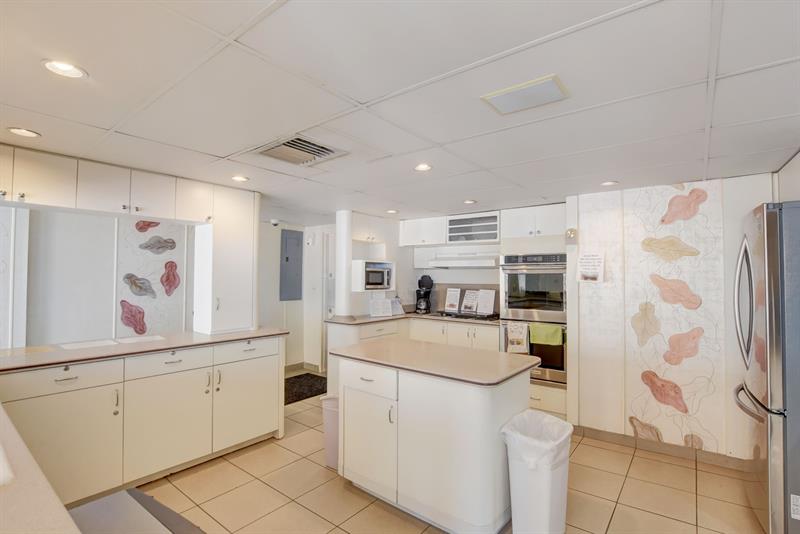 1149 Hillsboro Mile Pompano Beach FL 33062