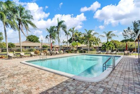 3650 N 36th Avenue Hollywood FL 33021