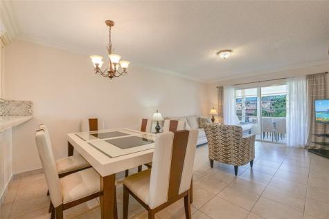 5071 W Oakland Park Boulevard Lauderdale Lakes FL 33313