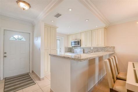 5071 W Oakland Park Boulevard Lauderdale Lakes FL 33313