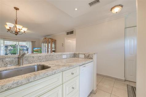 5071 W Oakland Park Boulevard Lauderdale Lakes FL 33313