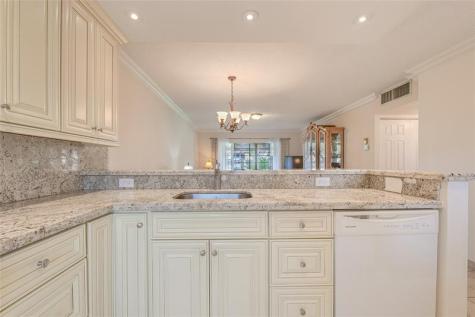 5071 W Oakland Park Boulevard Lauderdale Lakes FL 33313