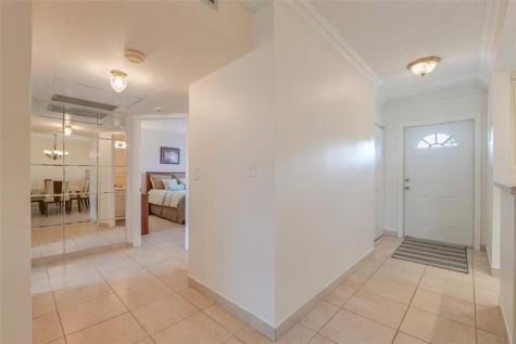 5071 W Oakland Park Boulevard Lauderdale Lakes FL 33313