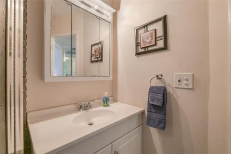 5071 W Oakland Park Boulevard Lauderdale Lakes FL 33313