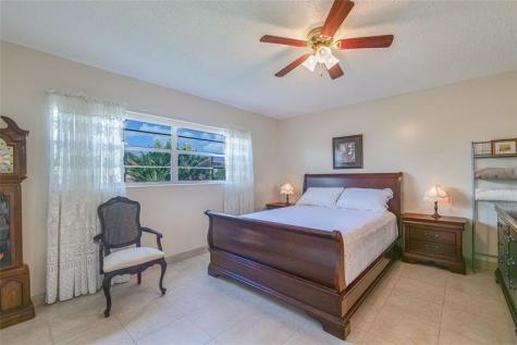 5071 W Oakland Park Boulevard Lauderdale Lakes FL 33313